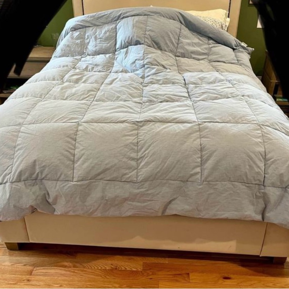 Full/queen chambray down comforter